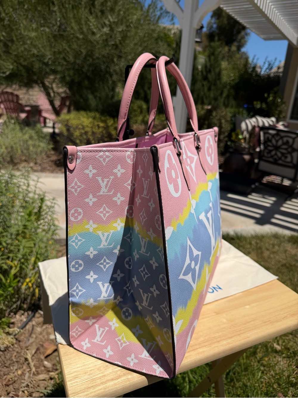 NEW LV Large GM Escale Onthego Pastel Pink Purple Yellow Tie-Dye Tote Bag - Picture 3 of 14